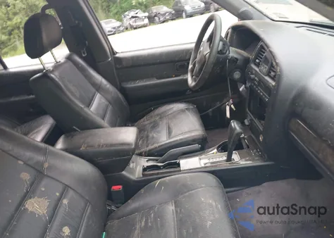 2004 Nissan Pathfinder Le Platinum from USA, damaged, VIN JN8DR09Y54W905616